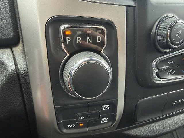 Used 2019 RAM 1500 Classic SLT w/ Luxury Group image 19