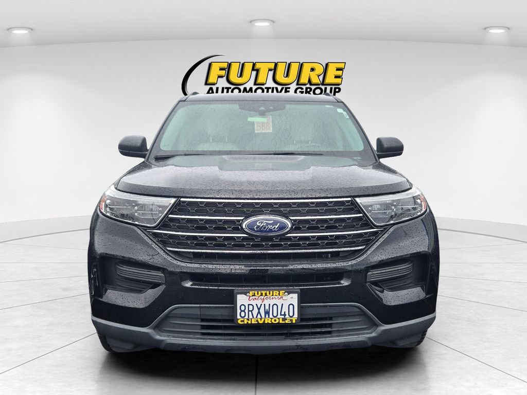 Used 2020 Ford Explorer XLT RWD image 2