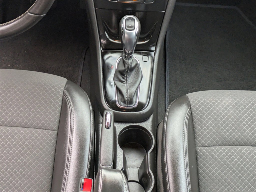 Used 2022 Buick Encore Preferred w/ Safety Package image 19