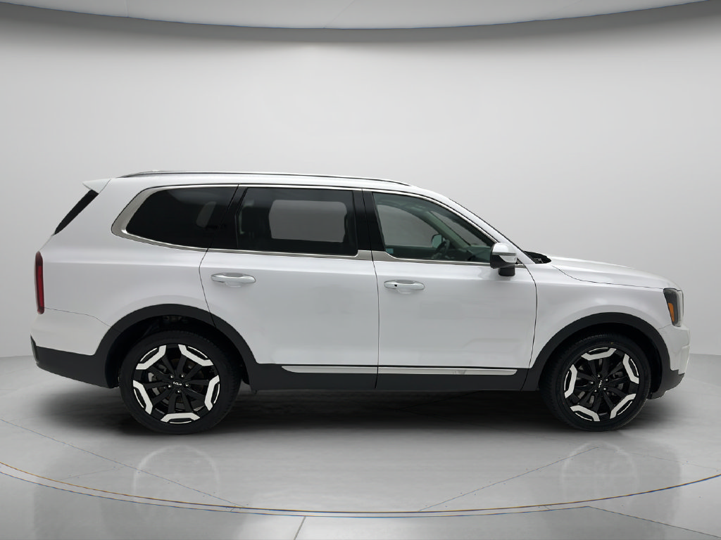 Used 2025 Kia Telluride S AWD/4WD image 6