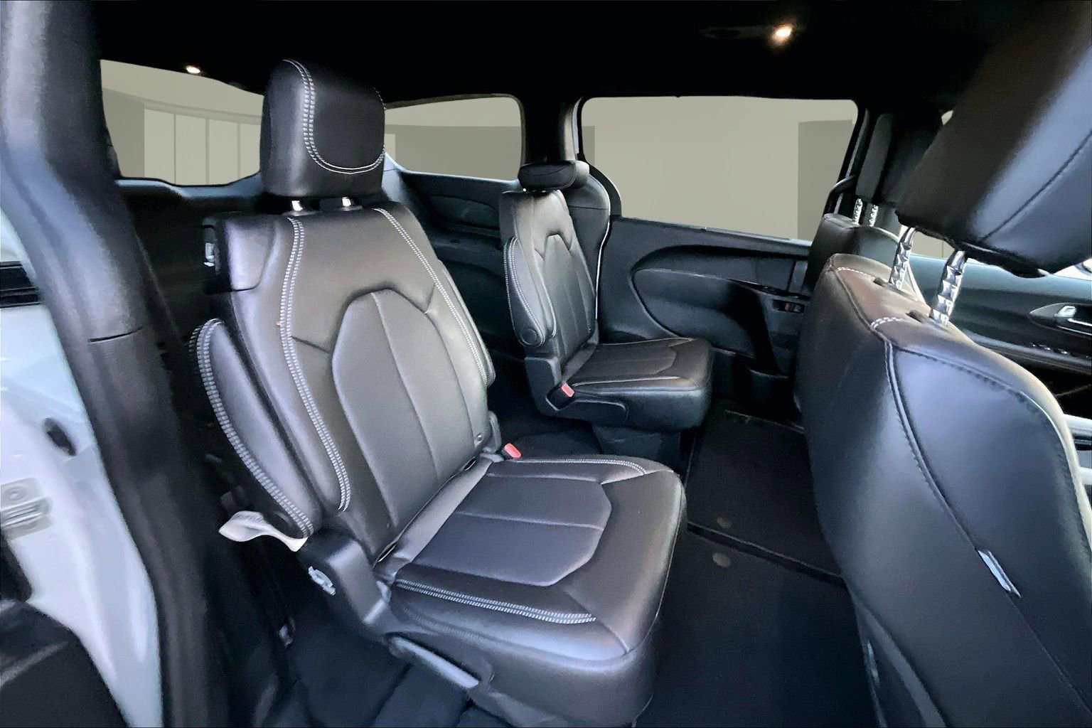 New 2026 Chrysler Voyager LX image 10