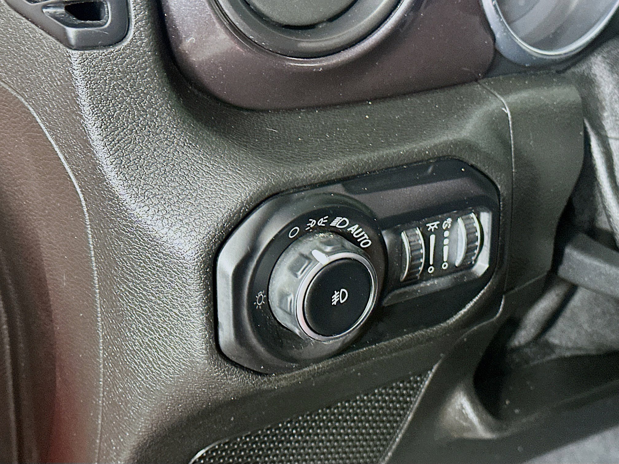 Used 2020 Jeep Wrangler Unlimited Sport image 16