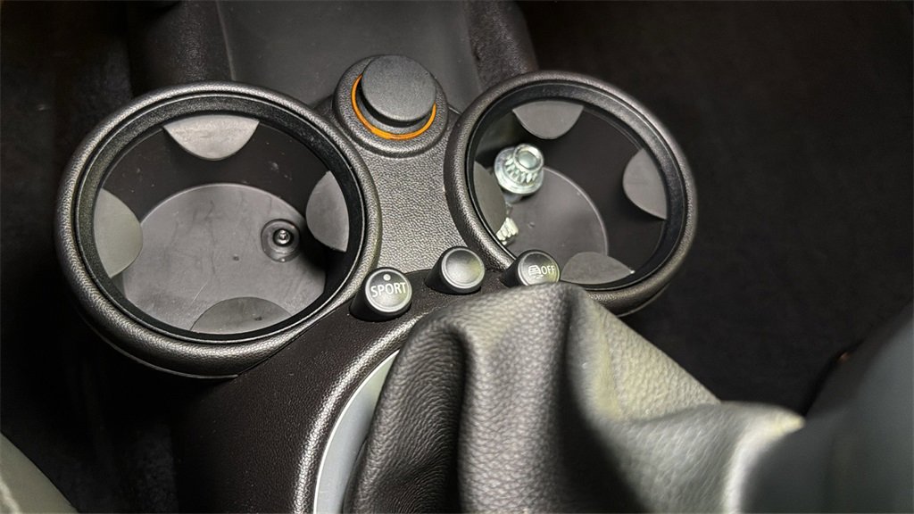 Used 2011 MINI Cooper Hardtop image 26