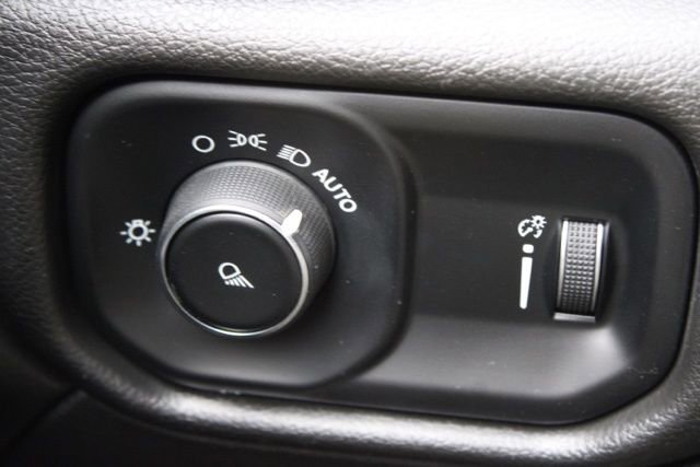 Used 2021 RAM 3500 Big Horn image 23