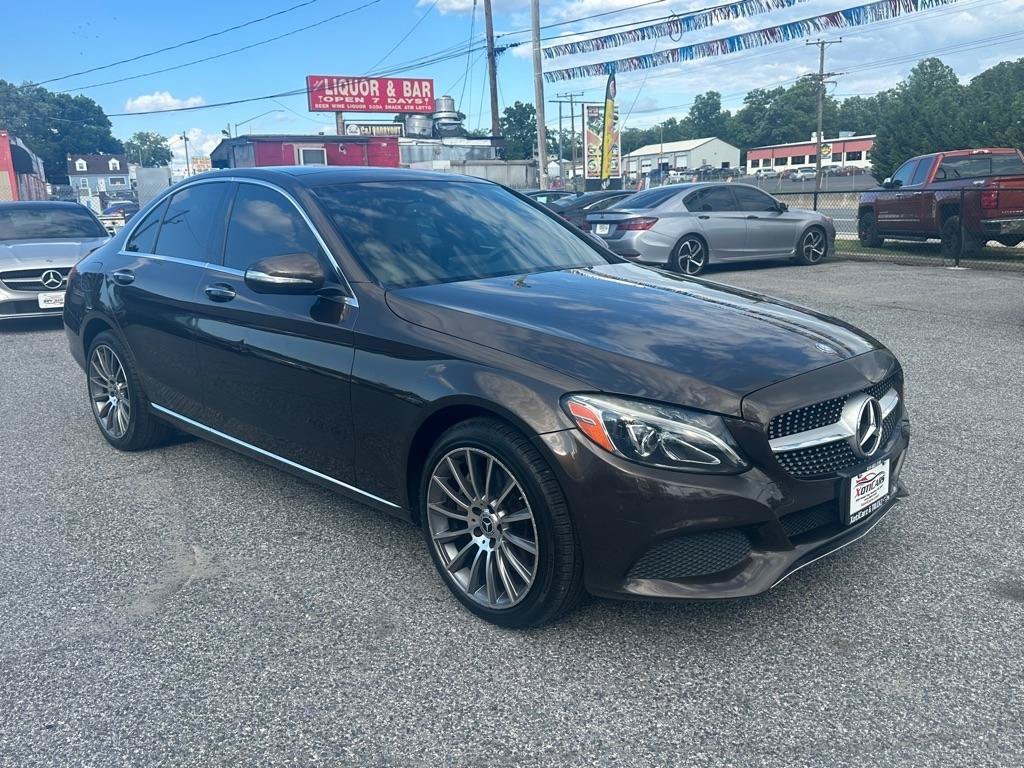 Used 2015 Mercedes-Benz C 300 4MATIC Sedan image 4
