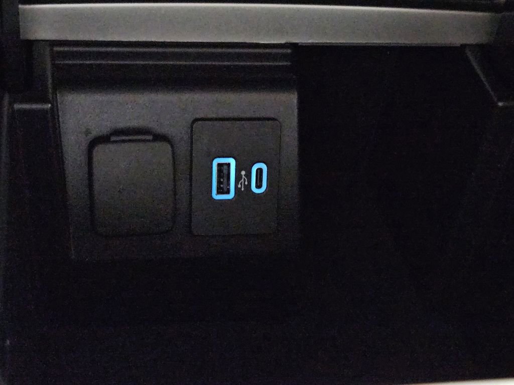 Used 2023 Ford Explorer XLT w/ Equipment Group 202A image 16