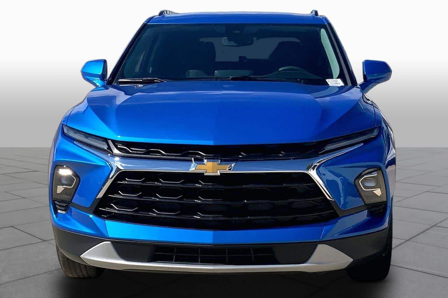 Used 2024 Chevrolet Blazer LT w/ Convenience Package FWD image 4