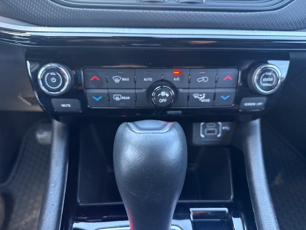 Used 2025 Jeep Compass Trailhawk AWD/4WD image 20