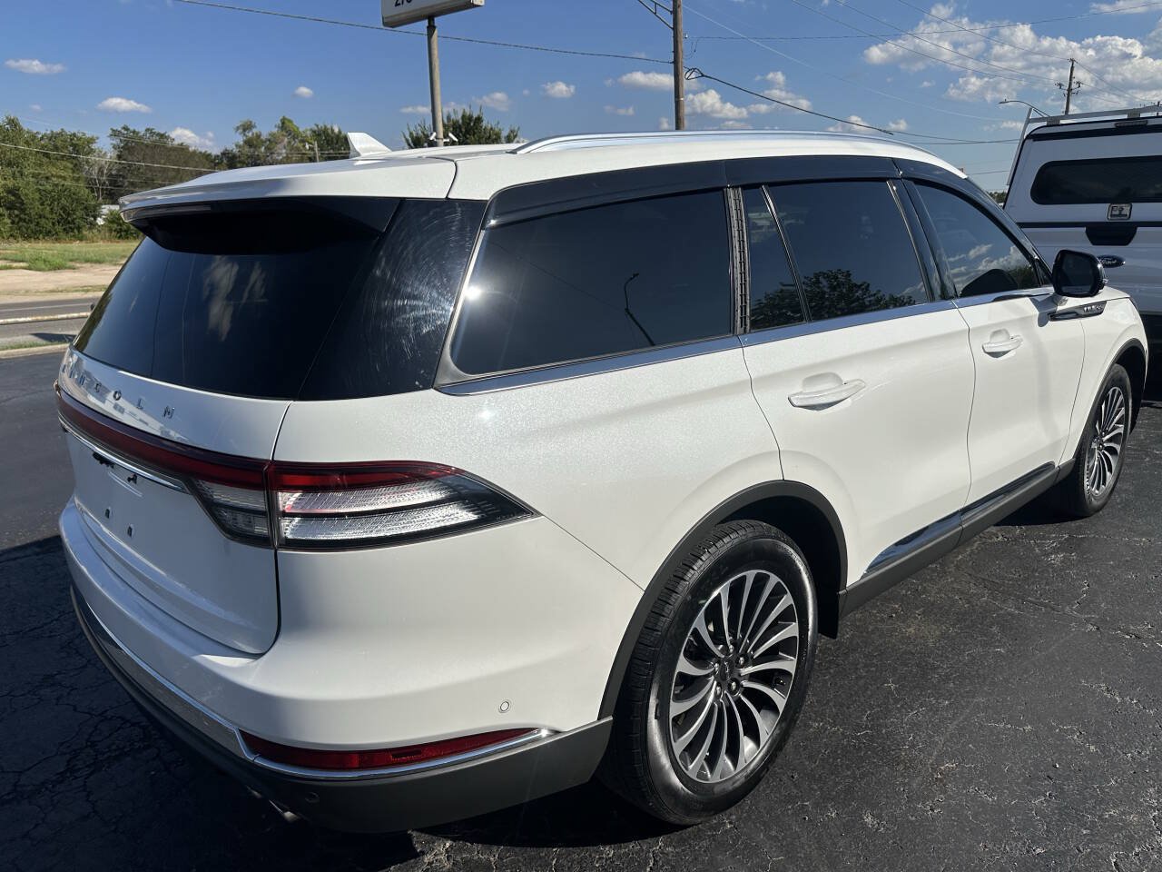 Used 2021 Lincoln Aviator Reserve w/ Equipment Group 201A AWD/4WD image 9