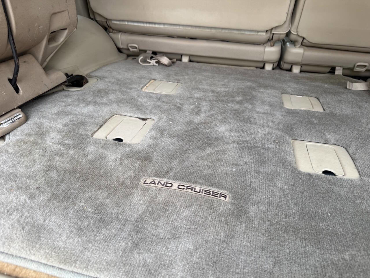 Used 2004 Toyota Land Cruiser image 54