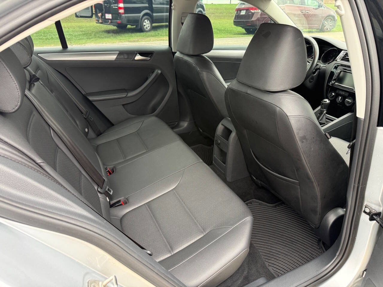 Used 2015 Volkswagen Jetta TDI SE image 18