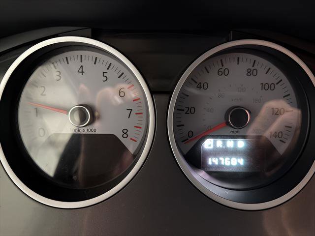 Used 2010 Volkswagen Routan S image 19