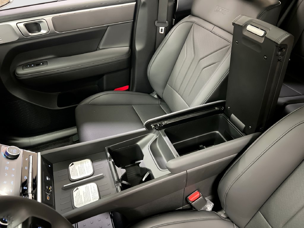 New 2027 Hyundai Santa Fe XRT AWD/4WD image 30