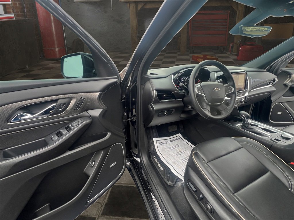 Certified 2023 Chevrolet Traverse Premier image 16