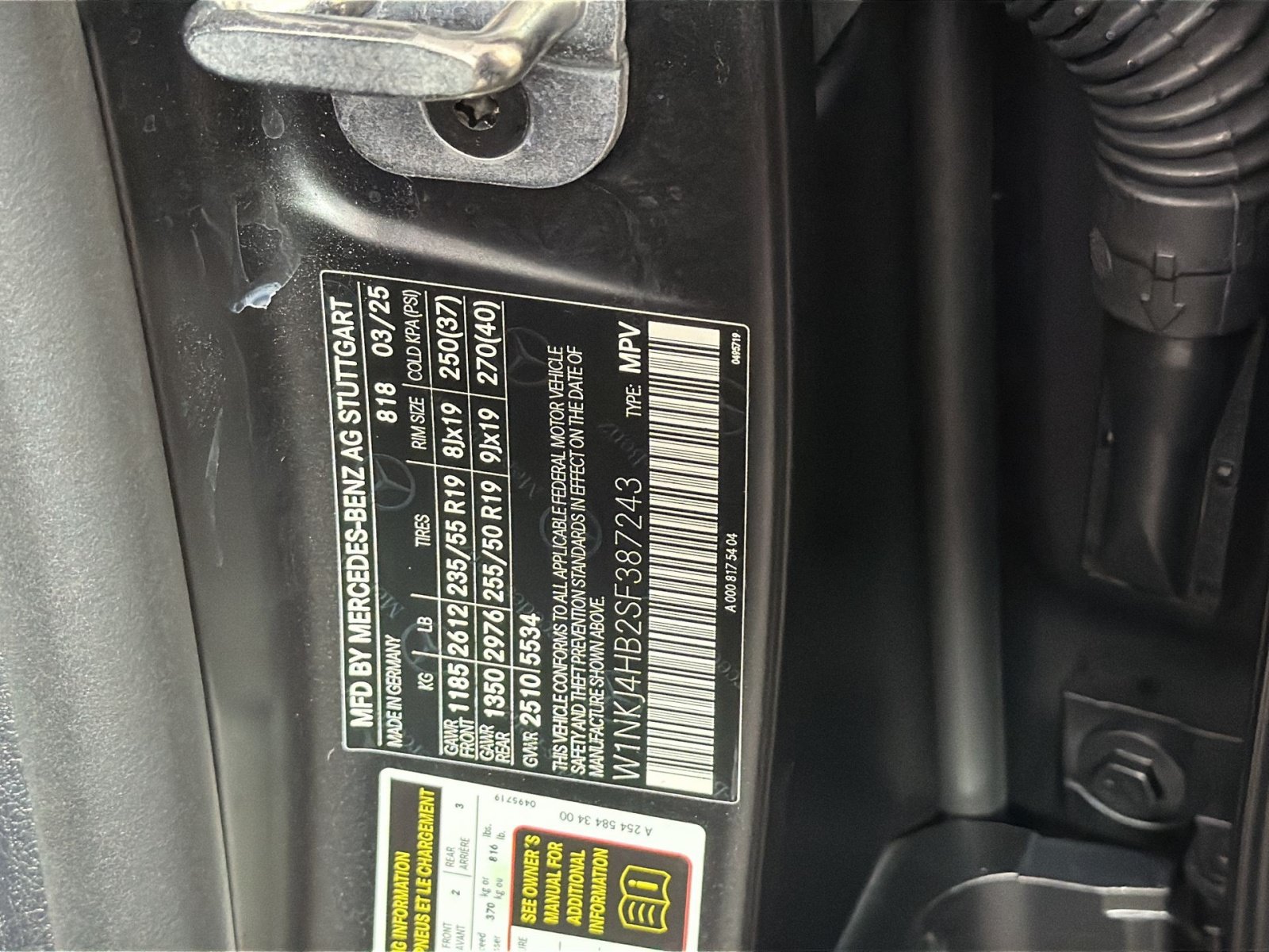 Used 2025 Mercedes-Benz GLC 300 4MATIC image 29