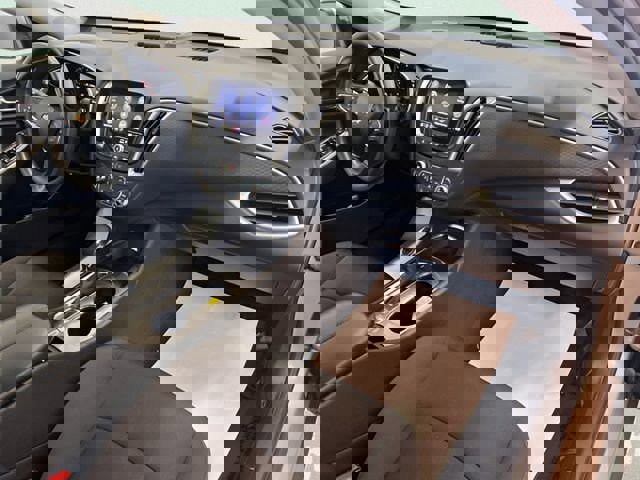 Used 2023 Chevrolet Malibu LT w/ Driver Confidence Package image 9