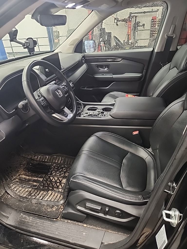 Used 2023 Honda Pilot Elite image 5