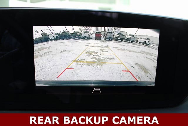 Used 2024 Buick Encore GX Sport Touring image 9