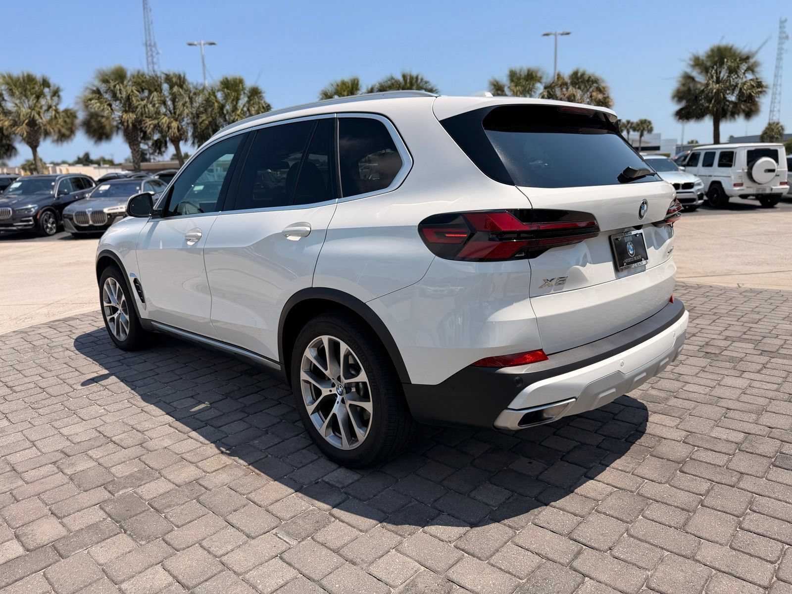 Certified 2025 BMW X5 xDrive40i w/ Premium Package AWD/4WD image 11