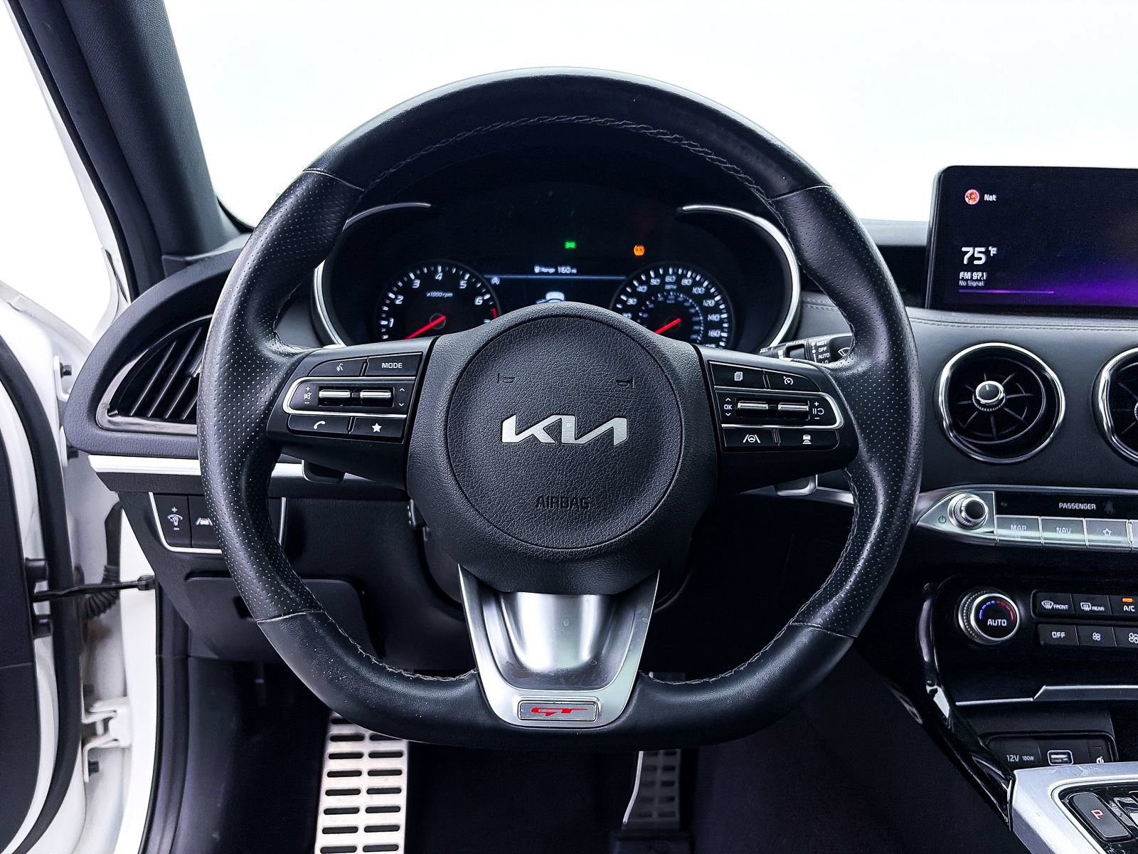 Used 2022 Kia Stinger GT2 AWD/4WD image 31