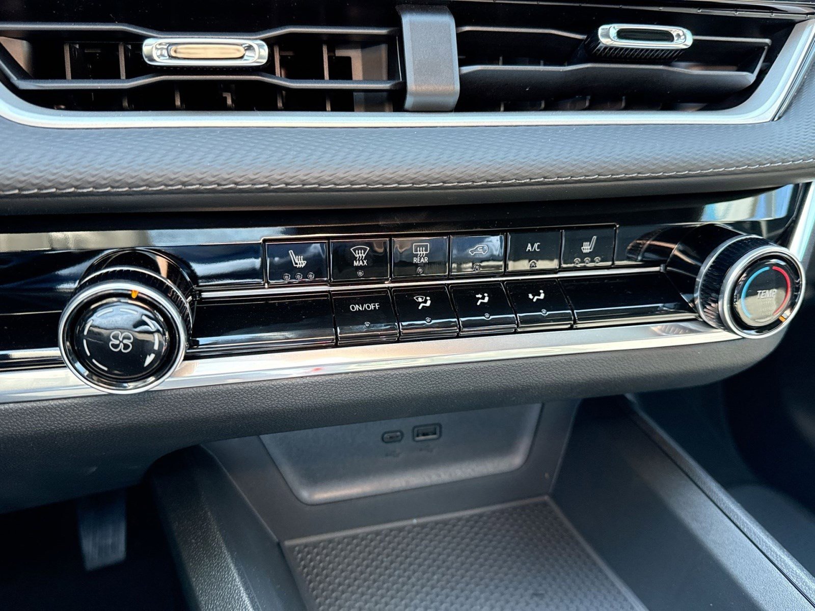 New 2026 Chevrolet Equinox LT image 18