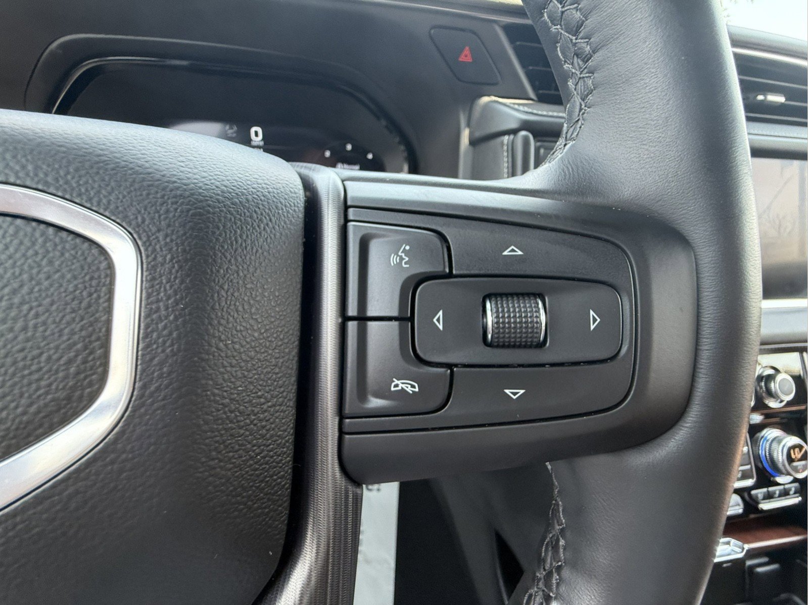 Certified 2024 GMC Yukon Denali Ultimate image 26