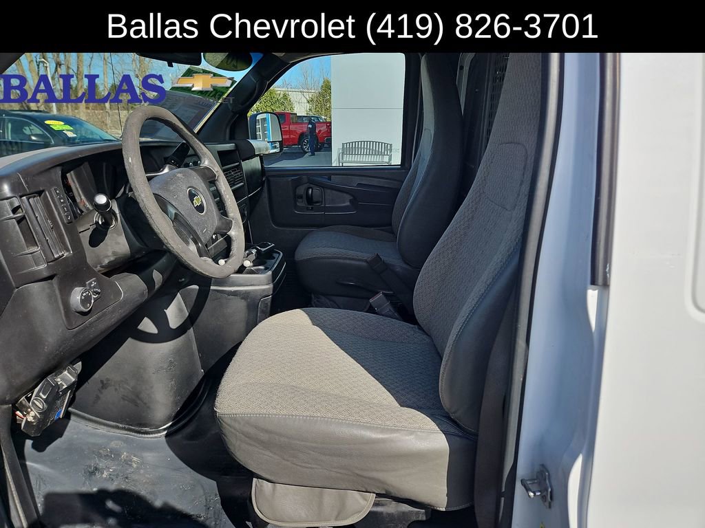 Certified 2015 Chevrolet Express 3500 Extended RWD image 21