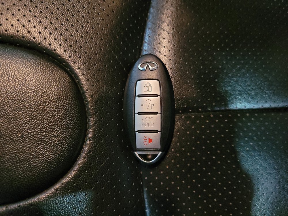 Used 2013 INFINITI G37 x w/ Premium Pkg image 32