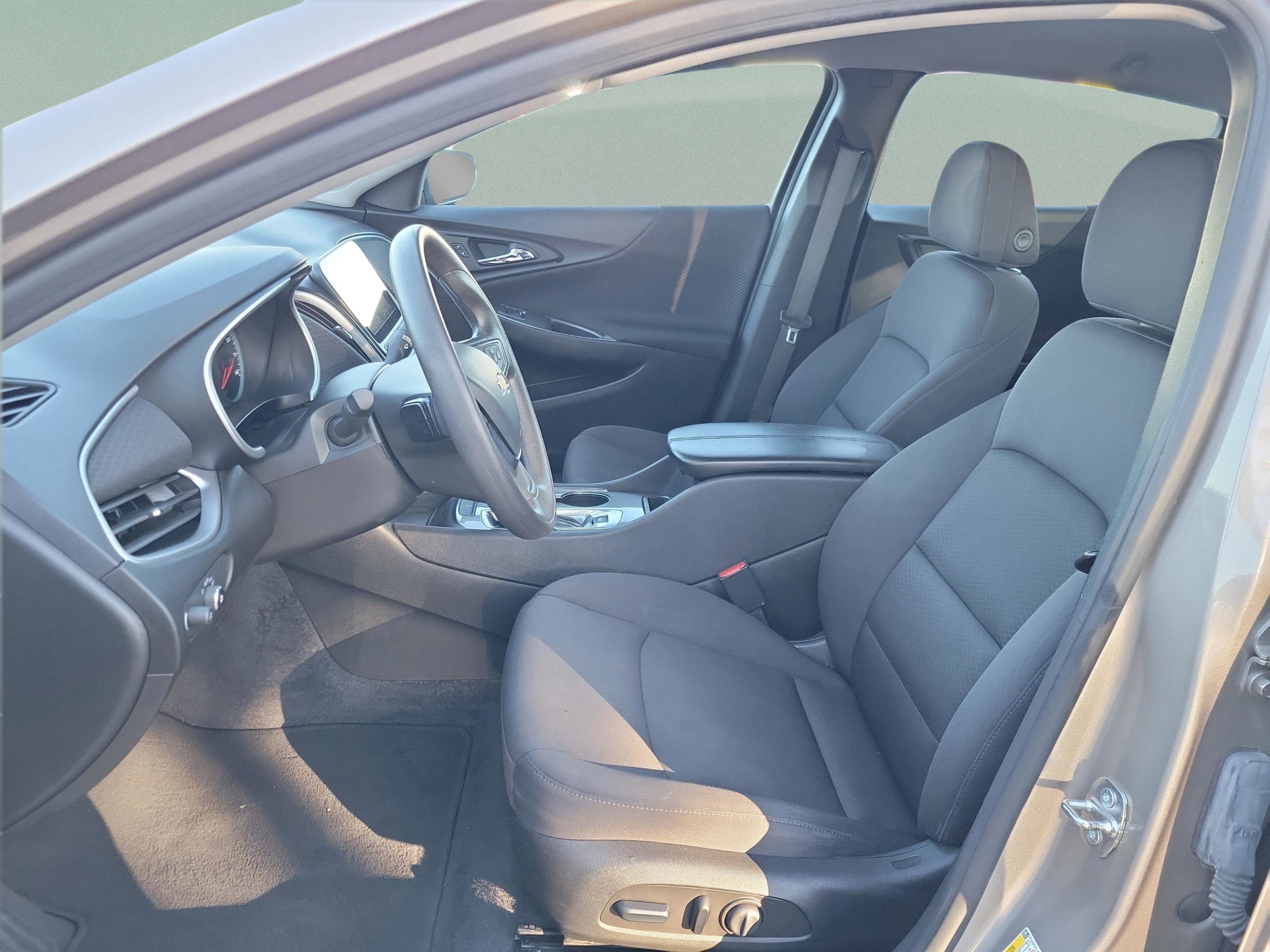 Used 2023 Chevrolet Malibu LT image 9