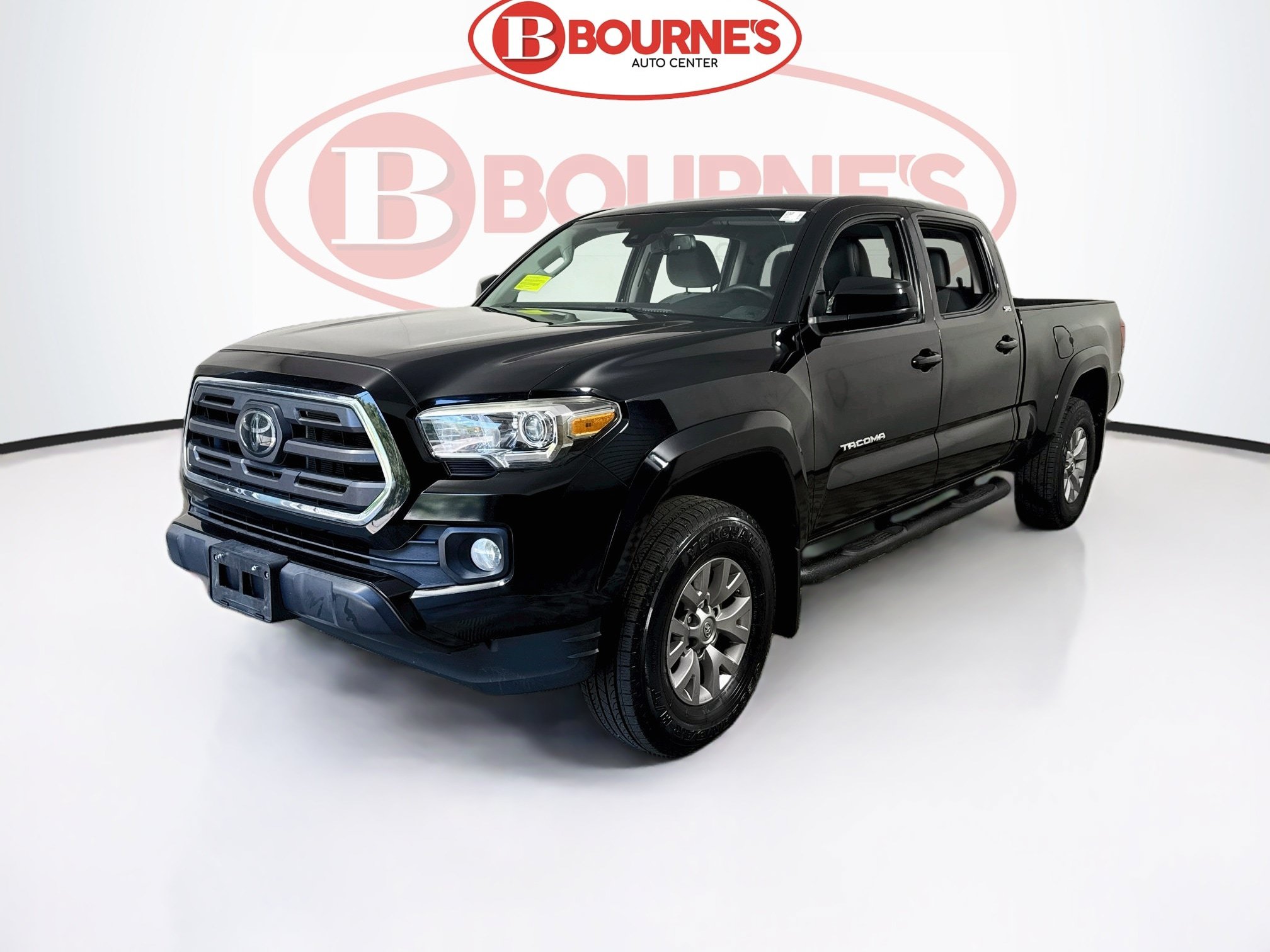 Used 2018 Toyota Tacoma SR5 AWD/4WD image 5