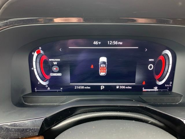 Used 2024 Nissan Pathfinder Platinum w/ Cargo Package image 9