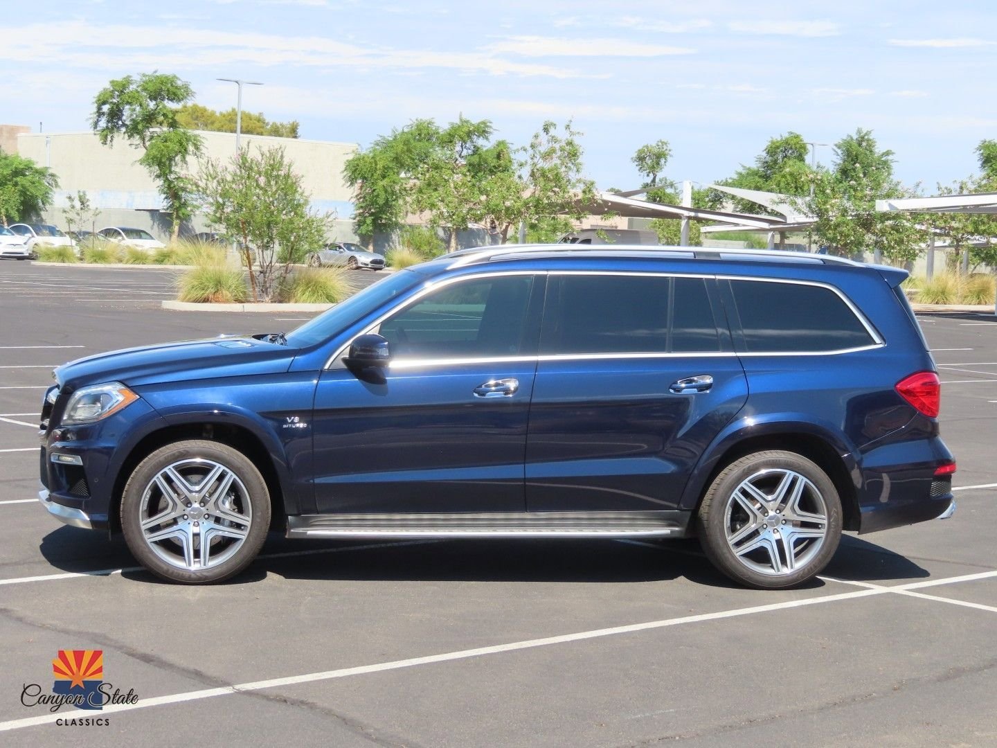 Used 2016 Mercedes-Benz GL 63 AMG 4MATIC image 11