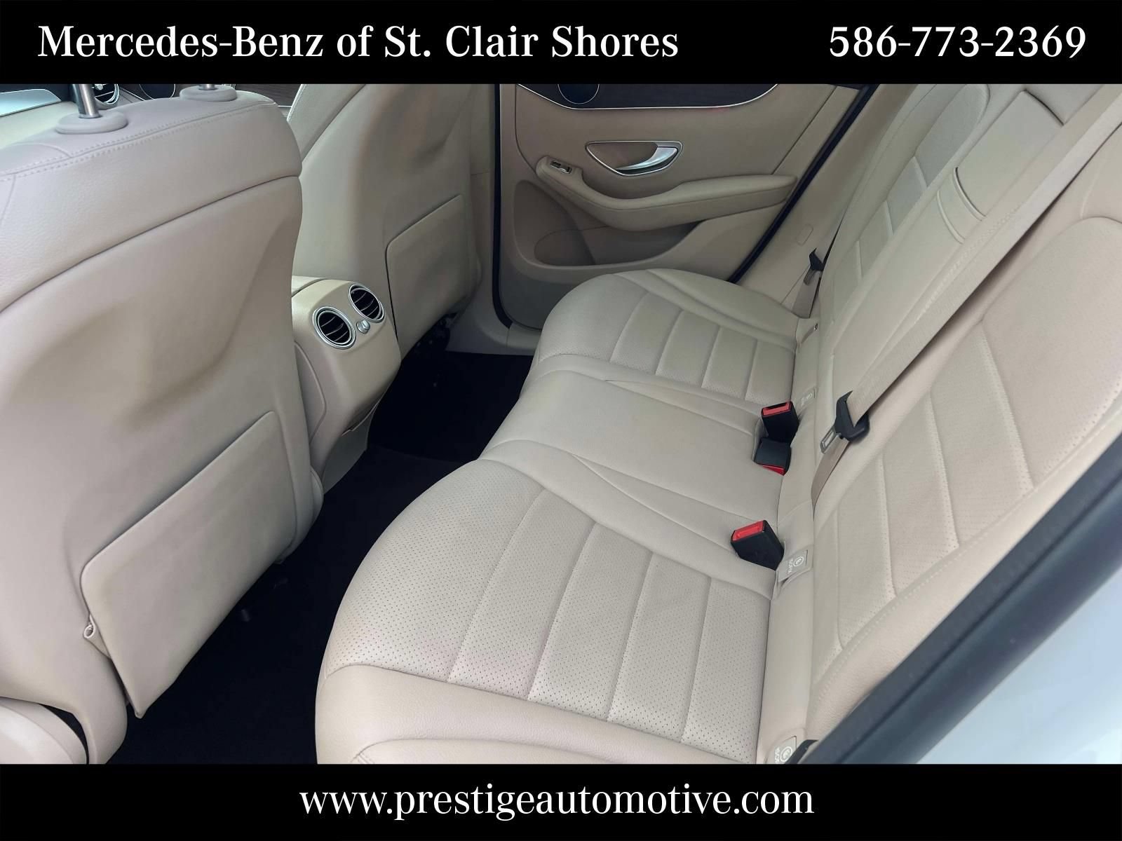 Used 2021 Mercedes-Benz GLC 300 4MATIC image 13