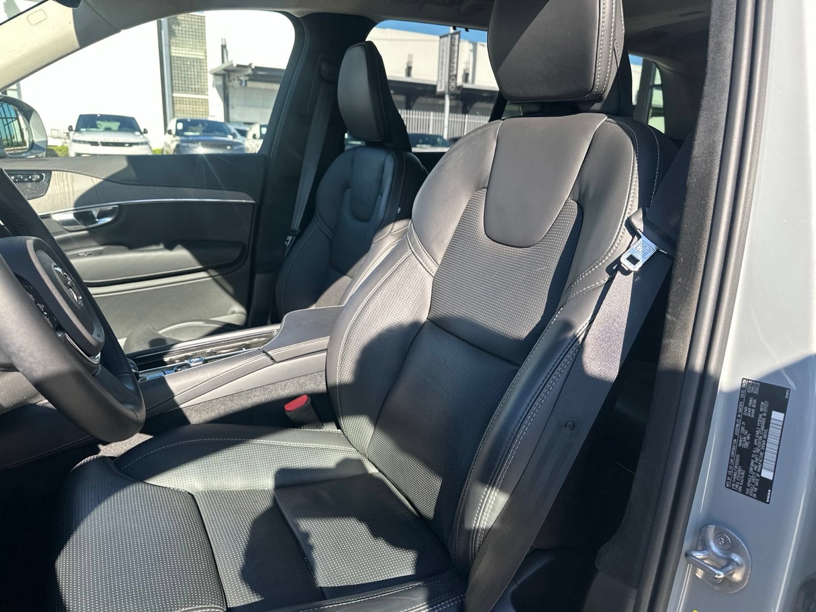Used 2024 Volvo XC90 T8 Ultimate w/ Lounge Package AWD/4WD image 10