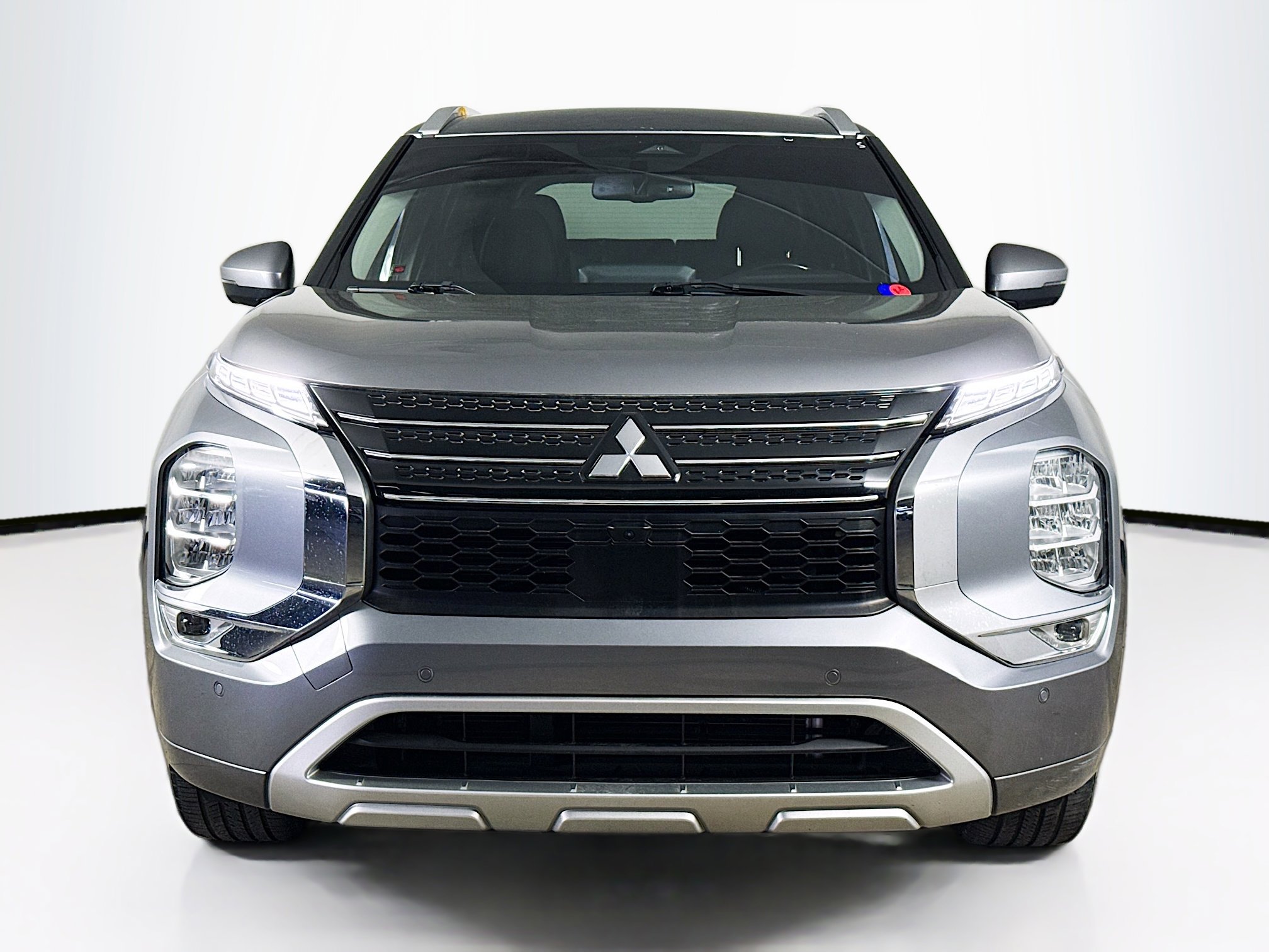 Used 2022 Mitsubishi Outlander SEL FWD image 3