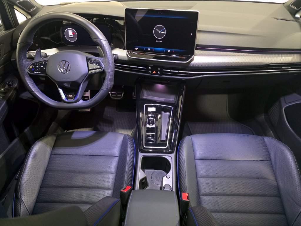 Used 2026 Volkswagen Golf AWD/4WD image 11