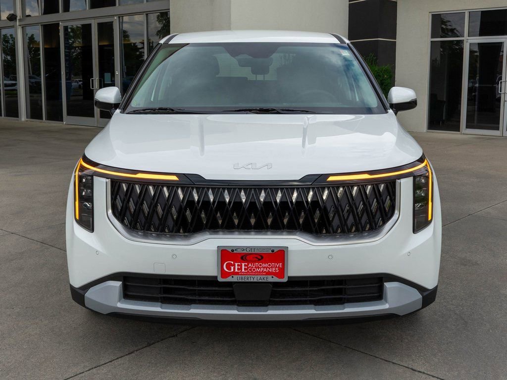 New 2026 Kia Carnival LX image 2