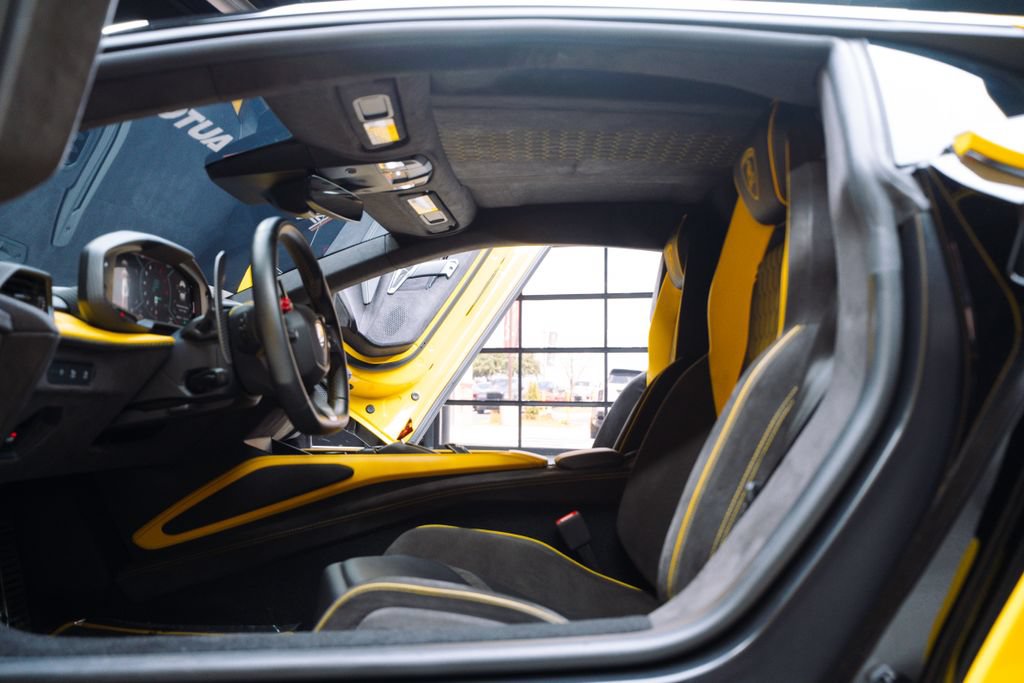 Used 2024 Lamborghini Revuelto AWD/4WD image 33