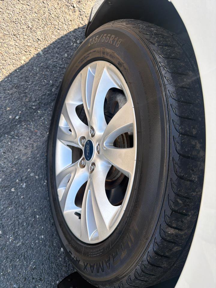 Used 2012 Ford Taurus SEL image 11