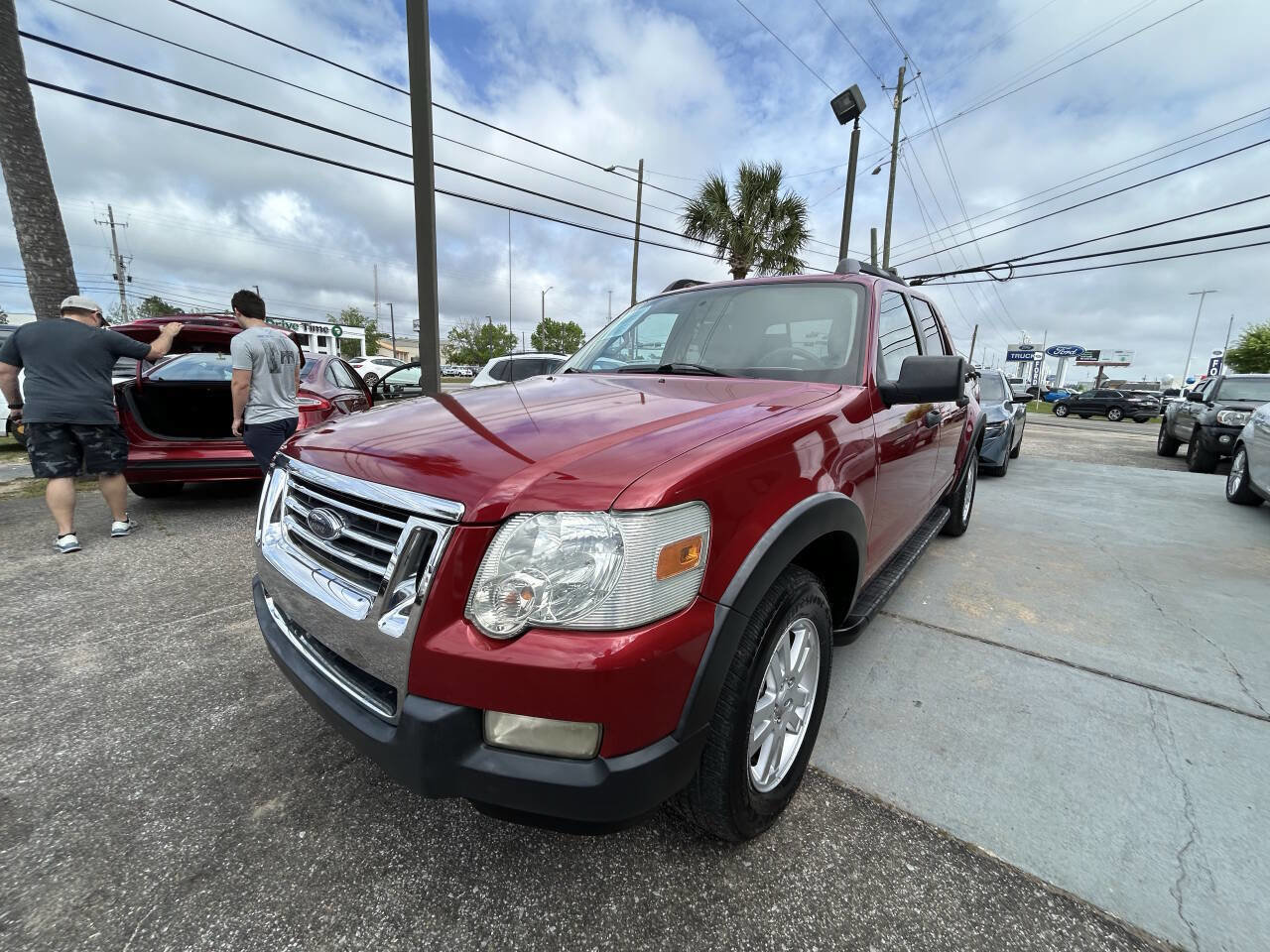 Used 2010 Ford Explorer Sport Trac XLT image 6