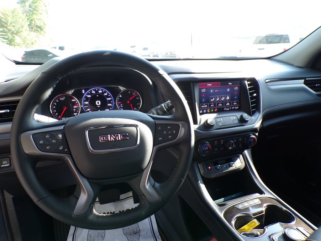Used 2023 GMC Acadia AT4 w/ Technology Package AWD/4WD image 10