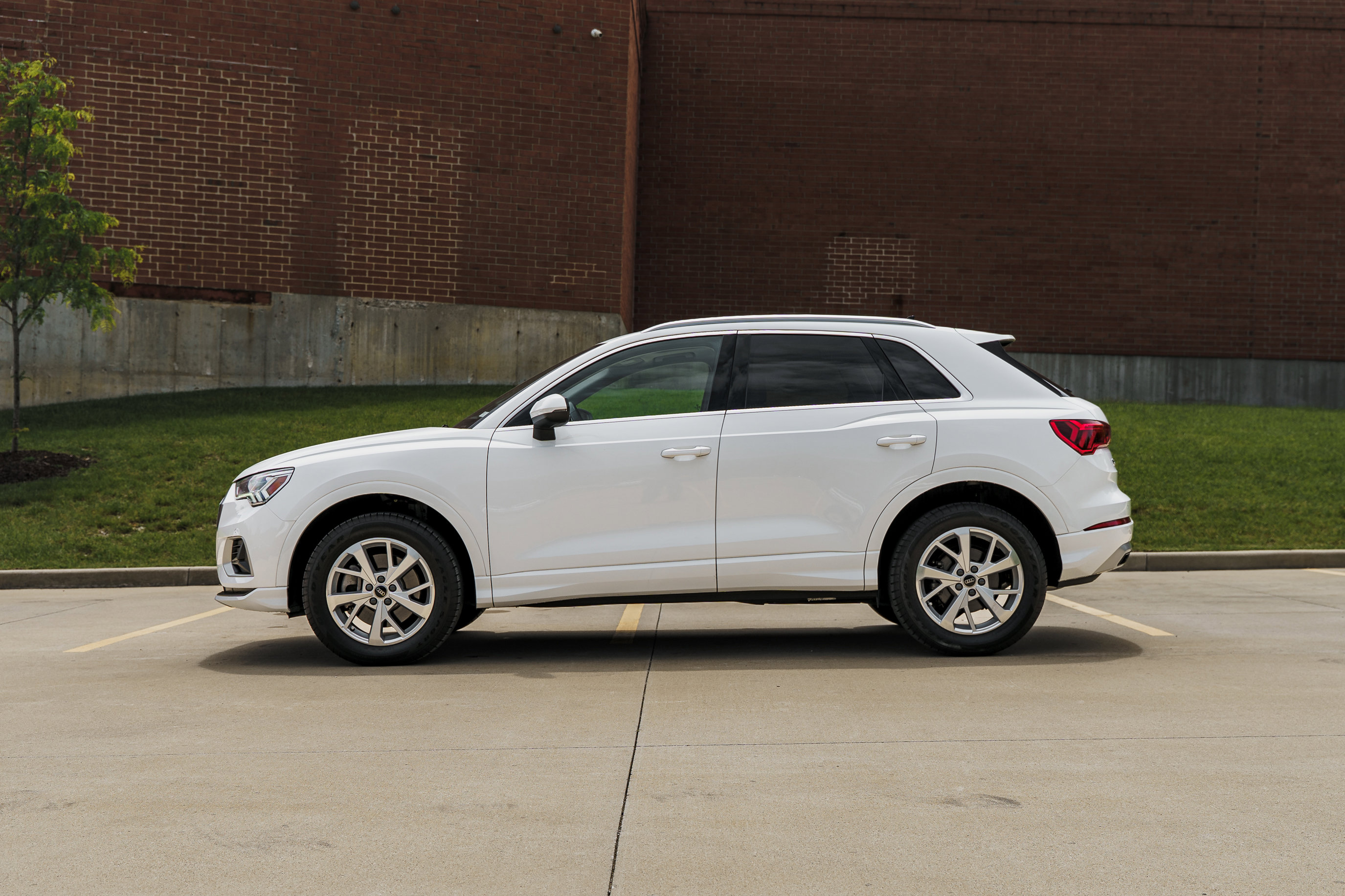 Used 2023 Audi Q3 2.0T Premium w/ Convenience Package AWD/4WD image 6