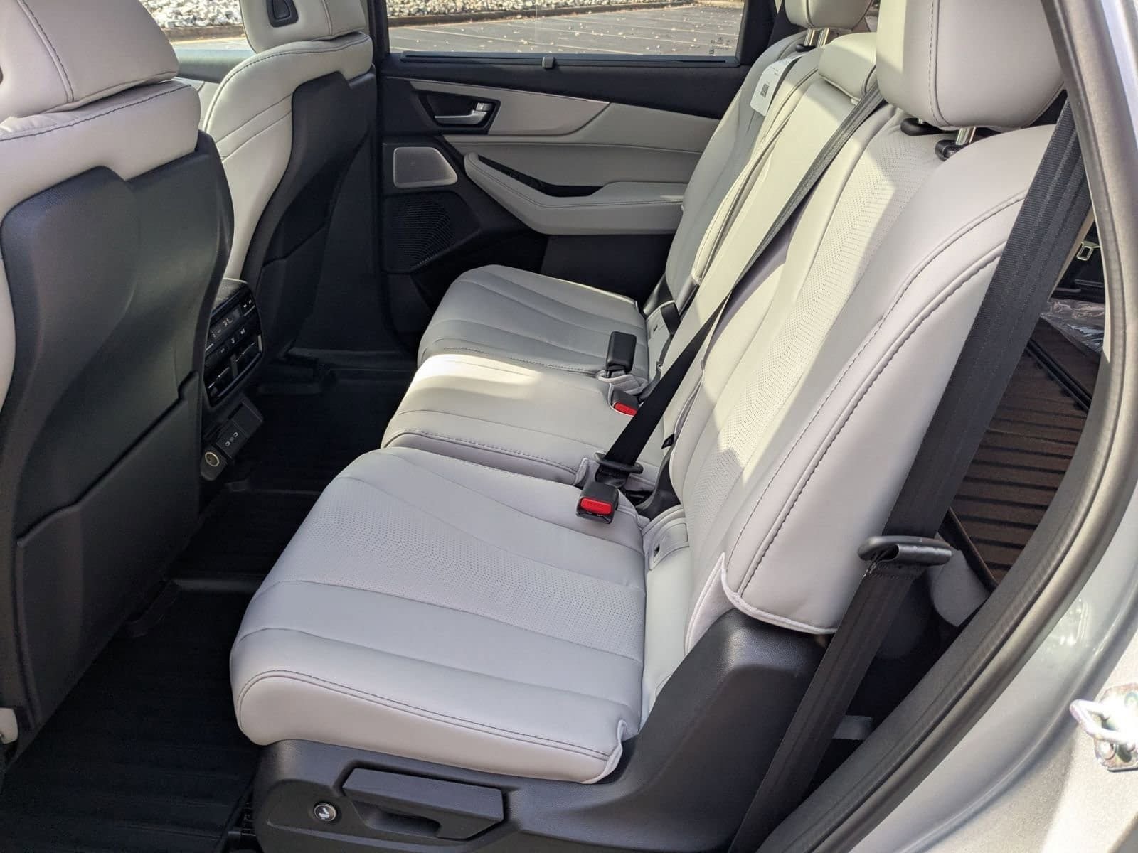 Certified 2026 Acura MDX w/ Technology Package FWD image 26