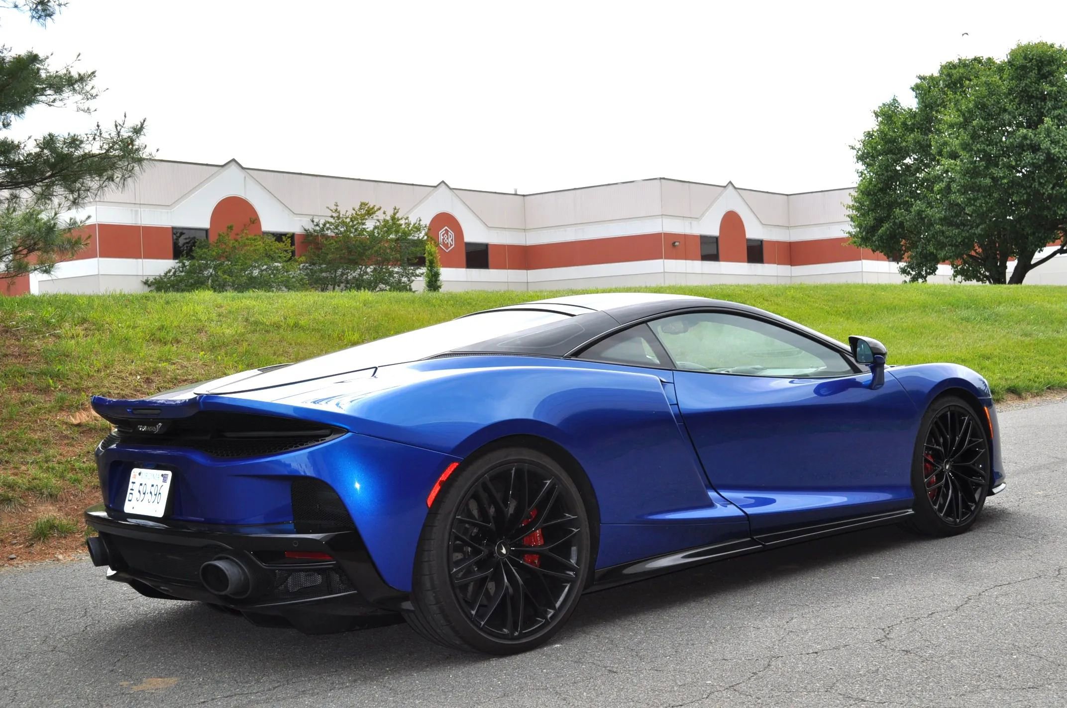 Used 2022 McLaren GT image 4