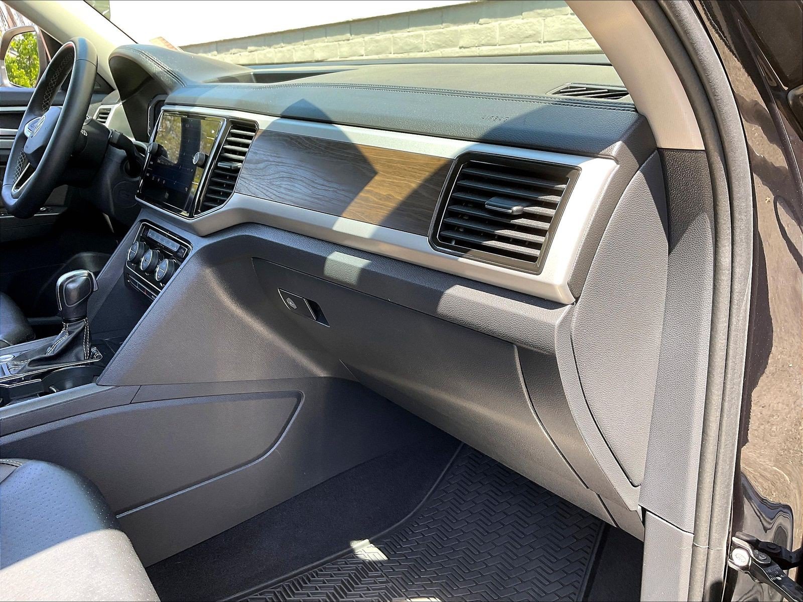 Certified 2022 Volkswagen Atlas SE w/ Panoramic Sunroof Package FWD image 16