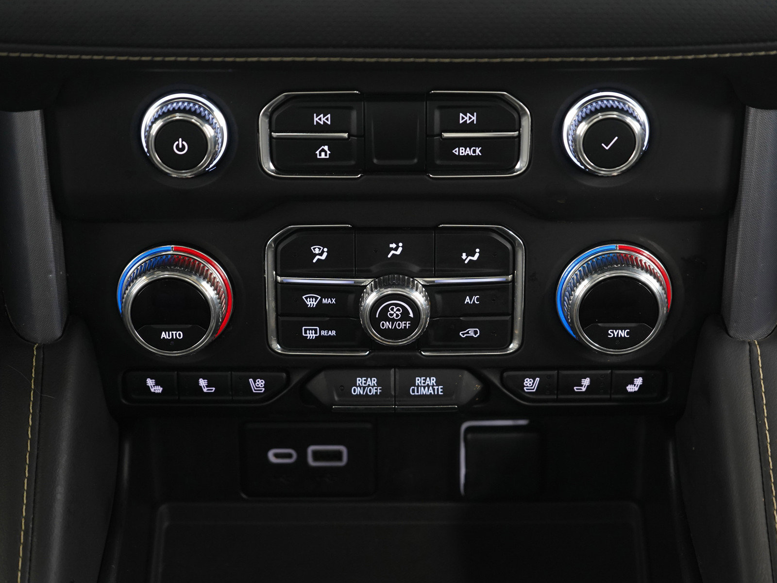 Used 2023 GMC Yukon XL SLT image 17