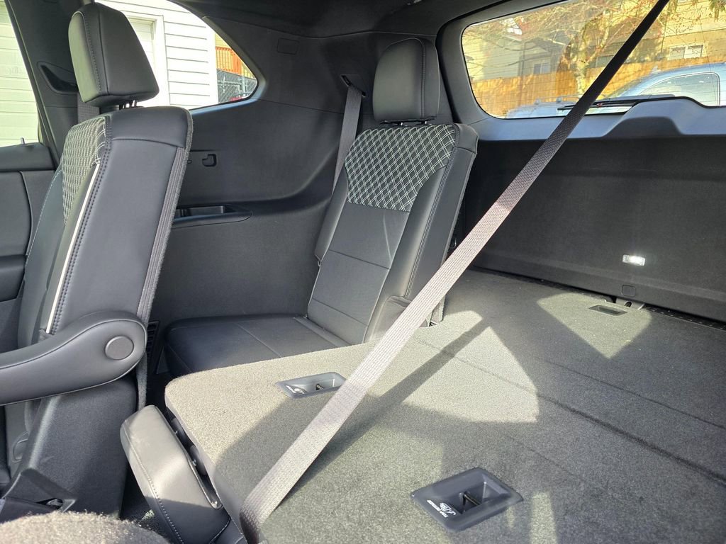 Used 2024 GMC Acadia Denali w/ Super Cruise Package image 19