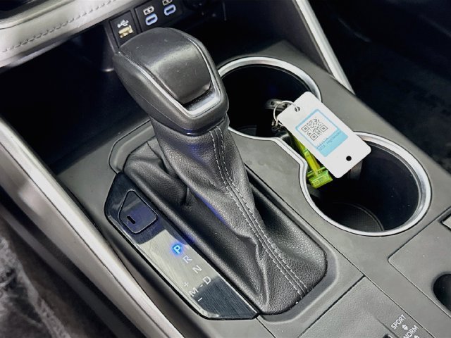 Used 2023 Toyota Highlander XLE FWD image 16
