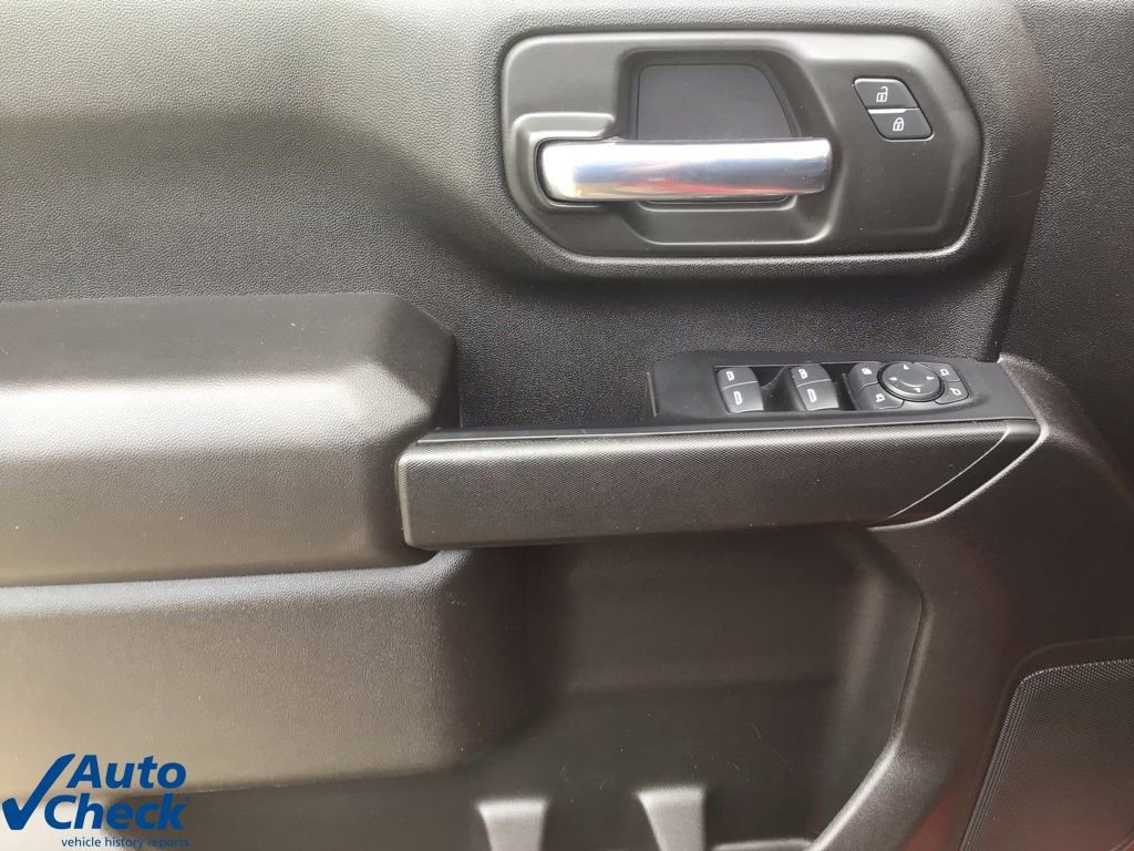 Used 2024 Chevrolet Silverado 2500 Custom w/ Custom Value Package image 11