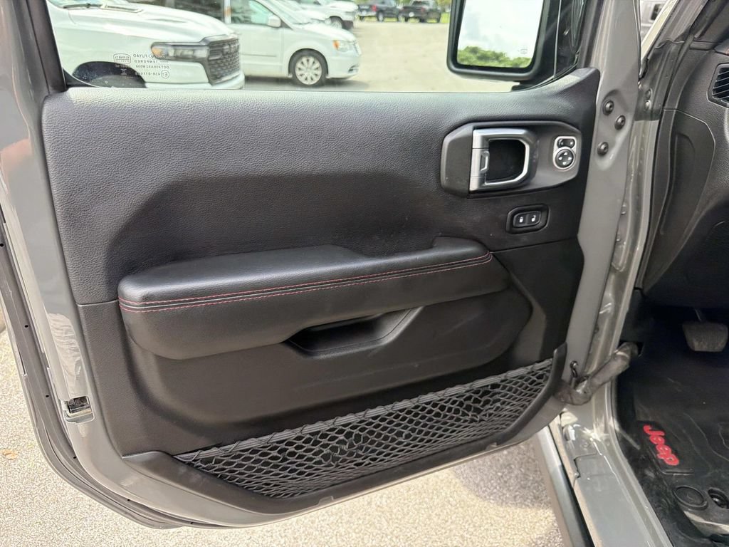 Used 2021 Jeep Gladiator Rubicon w/ LED Lighting Group AWD/4WD image 18